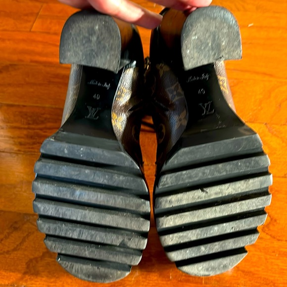 Louis Vuitton Monogram Canvas Star Trail Ankle Boots - Picture 11 of 15